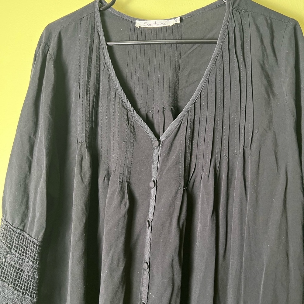 Solitaire Elegant Black Lace Trim Women's Top - Picture 4 of 9